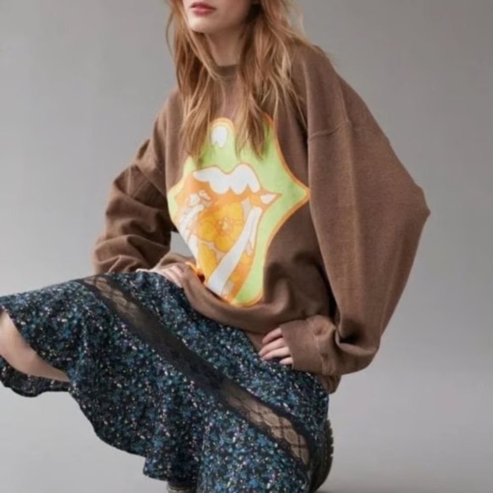 Urban Outfitters The Rolling Stones Crew Neck Sweatshirt - Picture 4 of 7